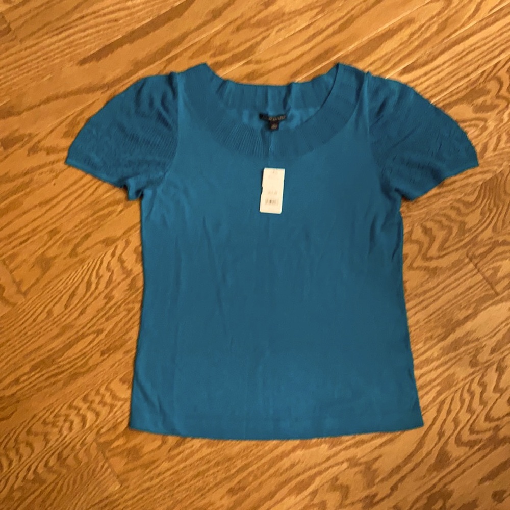 Pretty Knit top. New!